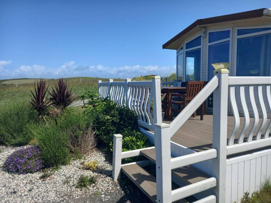 Bay View - Fantastic Views Of Whitsand Bay Torpoint Exterior photo